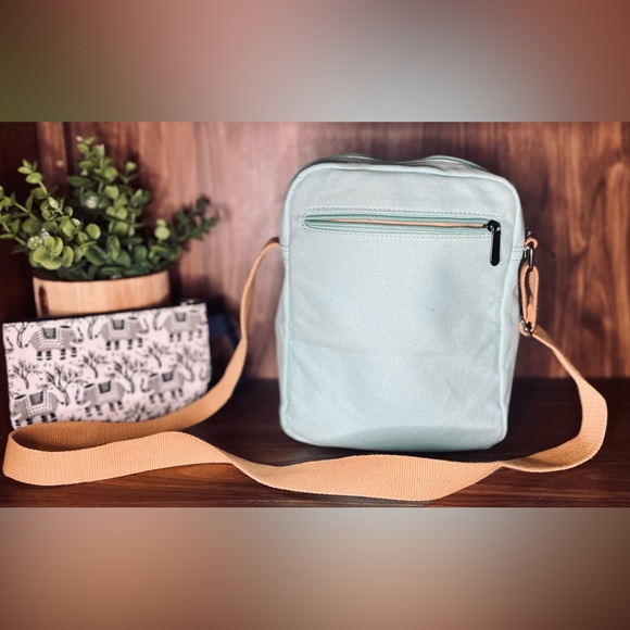 The Kemy's Crossbody Bag Purse Teal & Tan Elephant Design - Picture 8 of 8